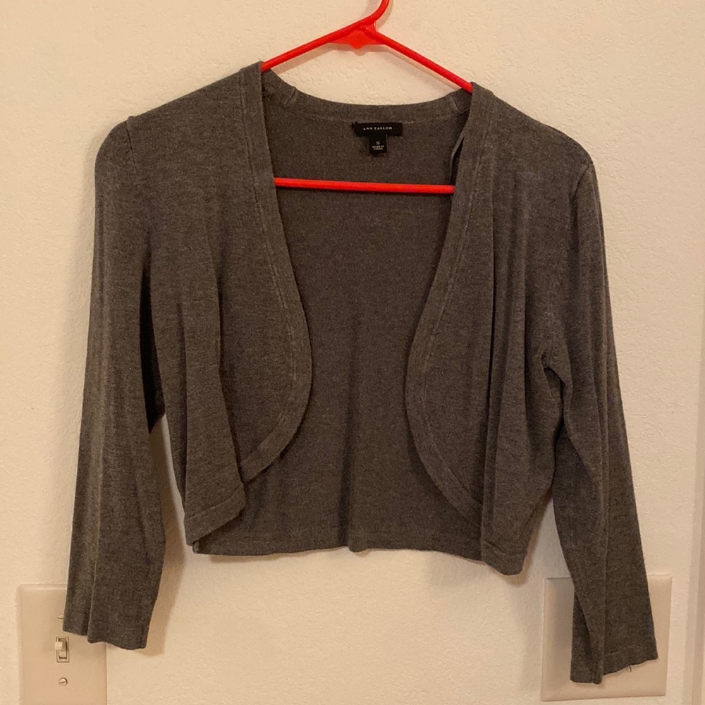 NEW | Ann Taylor Cropped Long Sleeve Gray Cardigan Size S